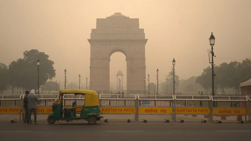 Delhi’s Air Remains ‘Hazardous’, Thick Smog Pushes Visibility Close to Zero; Flights Disrupted